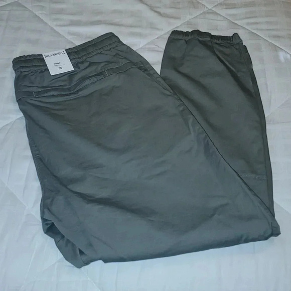 Blank NYC Stretch Jogger Pants Size 31 NWT w Back Zipper Pockets - Picture 9 of 9